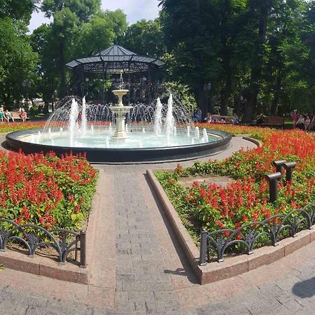 Vip Apartment In The Very Center Of Odessa With Sea View المظهر الخارجي الصورة