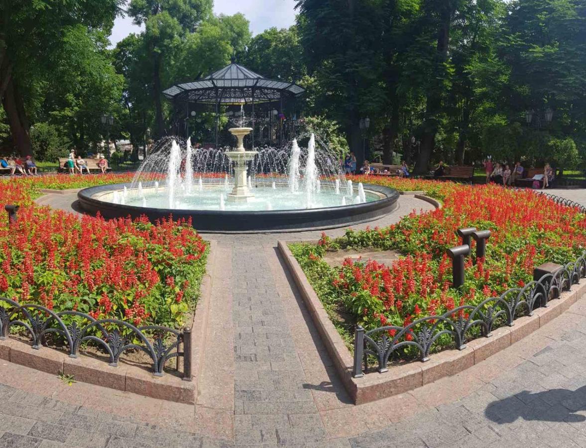 Vip Apartment In The Very Center Of Odessa With Sea View المظهر الخارجي الصورة