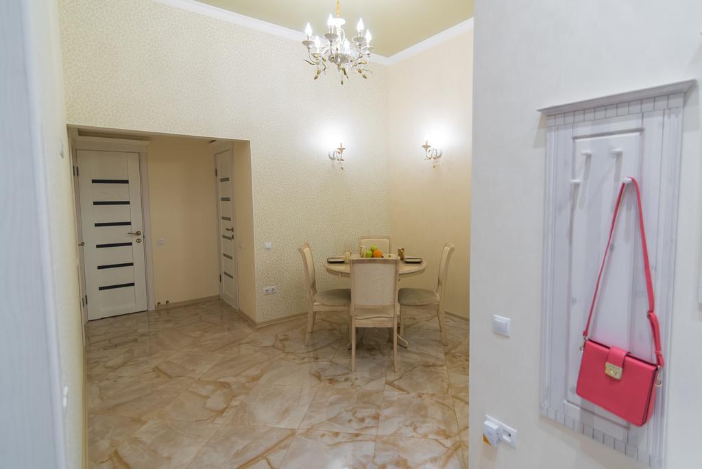 Vip Apartment In The Very Center Of Odessa With Sea View المظهر الخارجي الصورة
